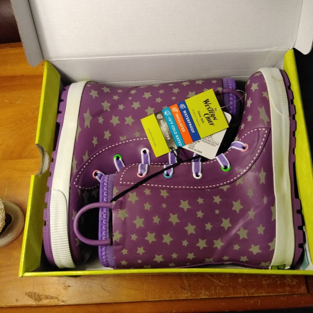 Rain/snow boots. Girls size2/3 children